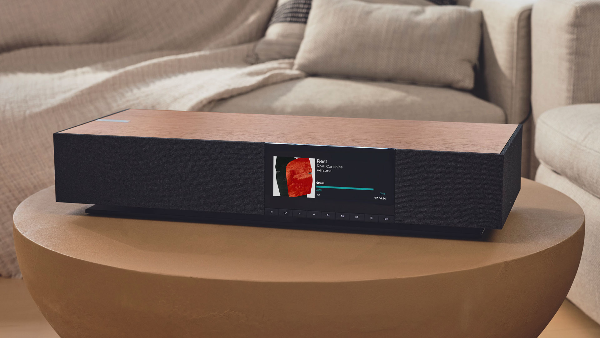 Der neue All-In-One Cambridge Audio Evo trägt auf seiner Front einen Bildschirm (Bild: Cambridge Audio)